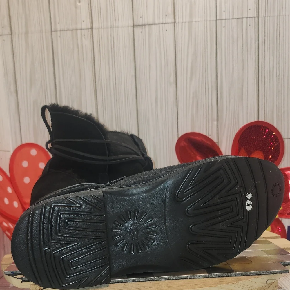 UGG‎ Esther Black Ankle Boots with Fur Trim